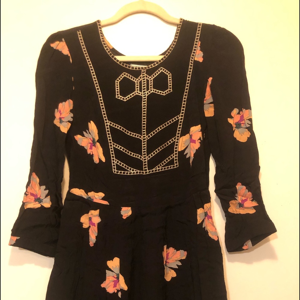 Little black dress with flower motif